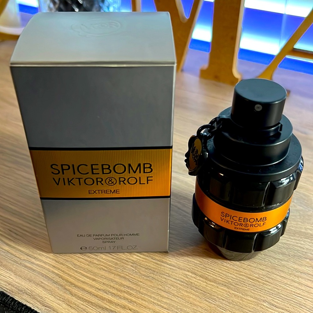 Viktor & Rolf Spicebomb Extreme Eau de Parfum 1.7oz